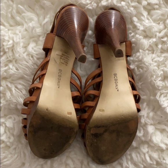 heels - Picture 2 of 6